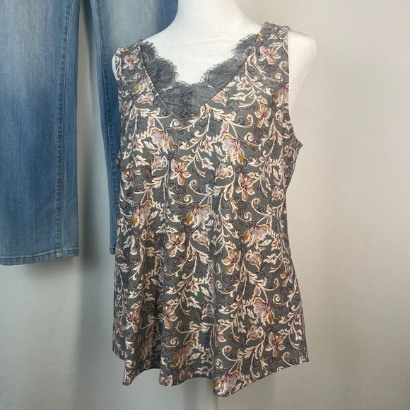 Daytrip by Buckle Floral Lace Trim Top – Size Small – Excellent Condition! - Picture 2 of 10